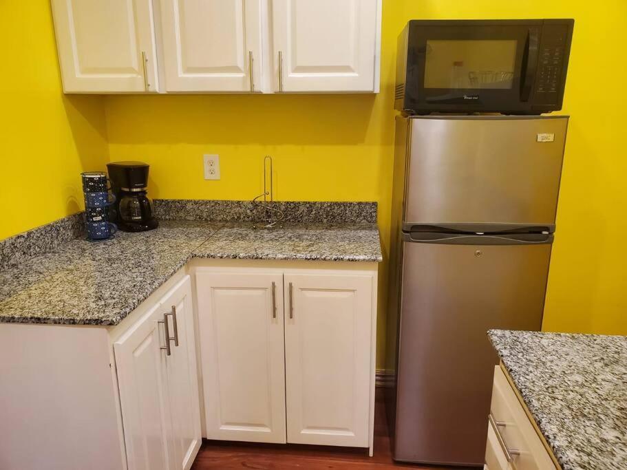 Upstairs 2 Bedroom Avalon Regia Apartment Georgetown Exterior foto
